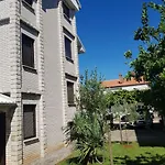 Appartamento Gemuetliches In Mit Garten By Interhome Umago