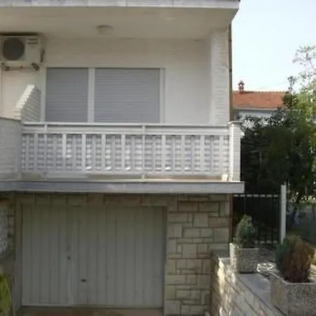 Appartamento Gemuetliches In Mit Garten By Interhome